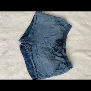 Universal Thread size S ladies denim shorts with drawstring
